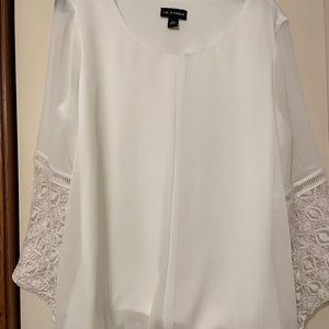 White balloon bottom blouse.